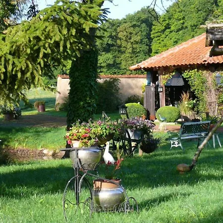 לינה וארוחת בוקר La Ferme Du Bois Blanc *
